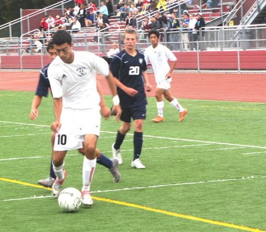 Sasha Boussina, junior, anchored the Giants offense on Friday. He scored the only goal of the game, and lifted his team to a 1-0 victory against Marin Catholic. Boussina currently leads the Marin County Athletic League in goals scored, with 15.