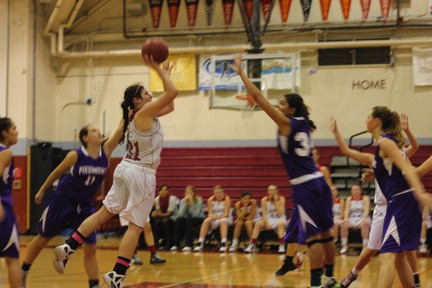 Junior Ariella Rosenthal shoots over a Piedmont defender in the Giants loss.