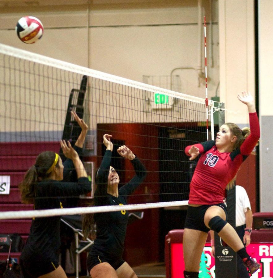 Volleyball seeks MCAL pennant