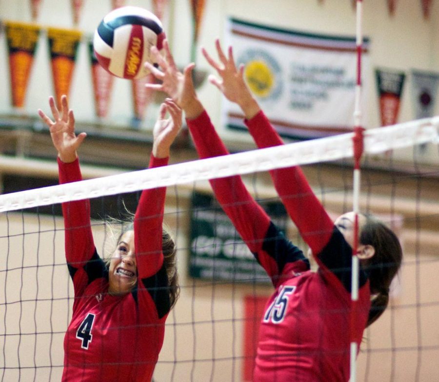 Gallery: Girls varsity volleyball dominates Novato 