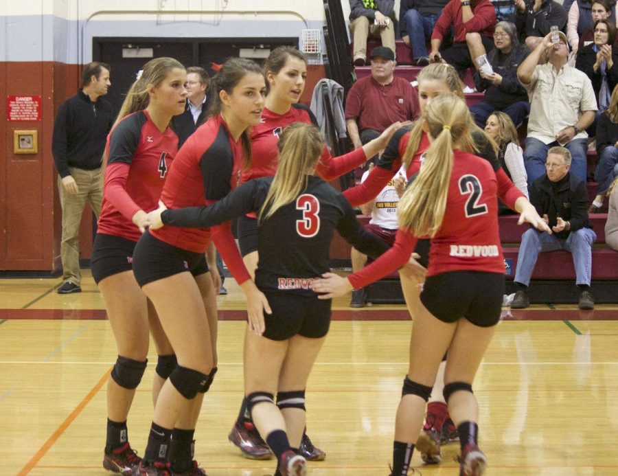 Girls volleyball defeats Vintage in straight sets to move to second round of playoffs