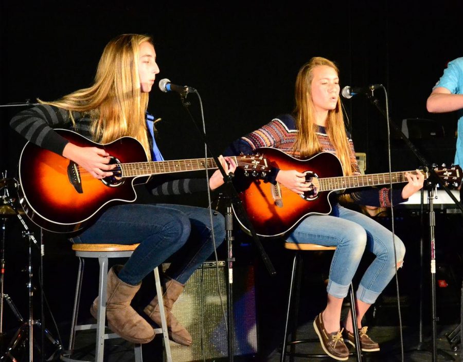 Shaya Barry and Maddy Peng play a cover “Give Me Love” at the Intermediate Performance Workshop concert on Dec. 5.