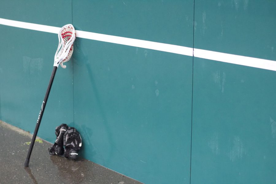 Lacrosse fundraises with Wall-ball-athon 