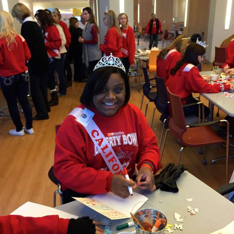 Senior Gabriela Manuela makes cards for St. Jude Children’s Research Hospital while in Tennessee.