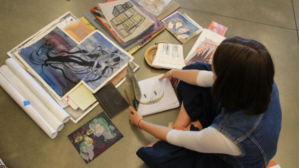 Students of the visual arts: Seniors pursue artistic ambitions