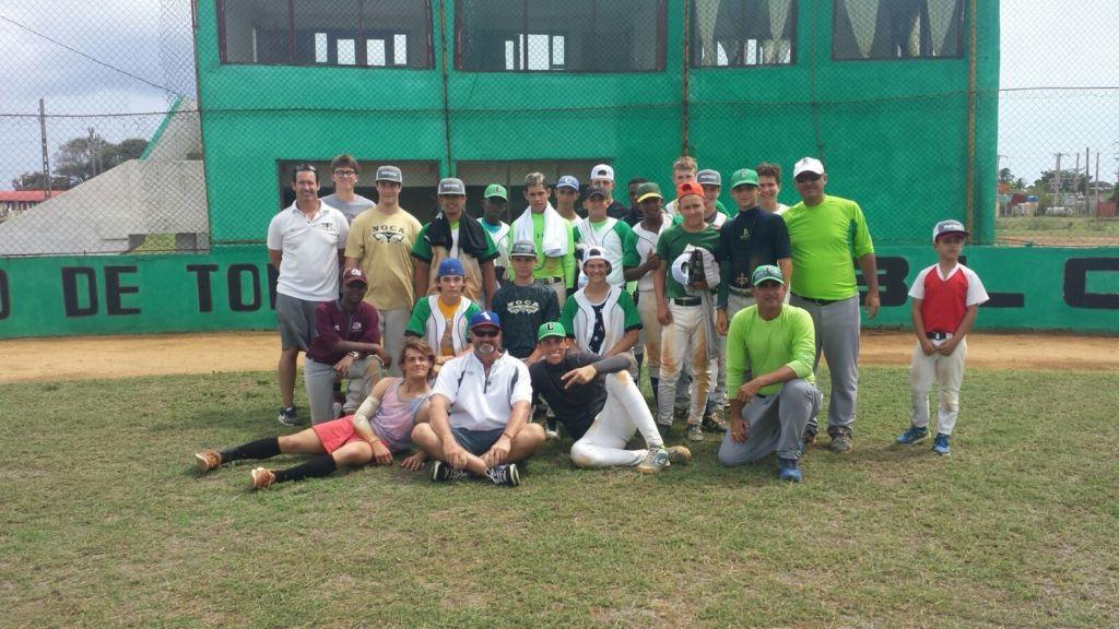 Baseball players venture to Cuba to give back to community
