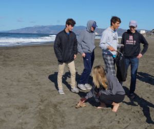 Club members help to clean up Ocean Beach 