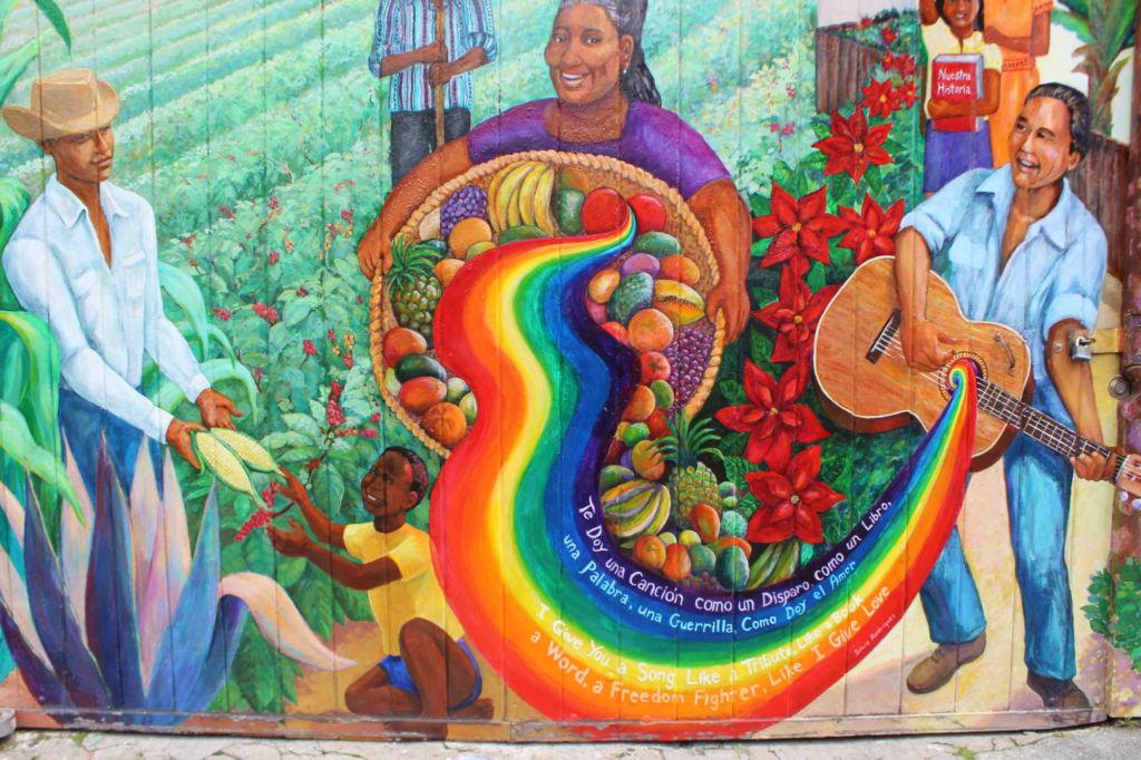 Painted to honor Nicaraguan survivors of the country’s Civil War, this mural reflects the hopes that many citizens had for after the bloodshed.