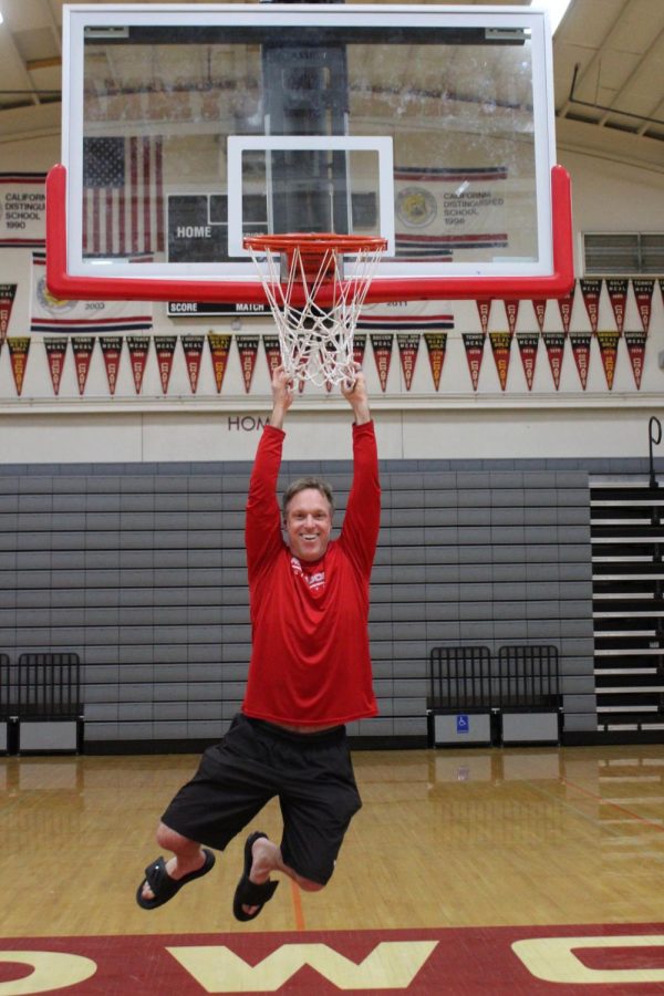 After graduating around 20 years ago, Rich Weingart returns to the Redwood gym. 