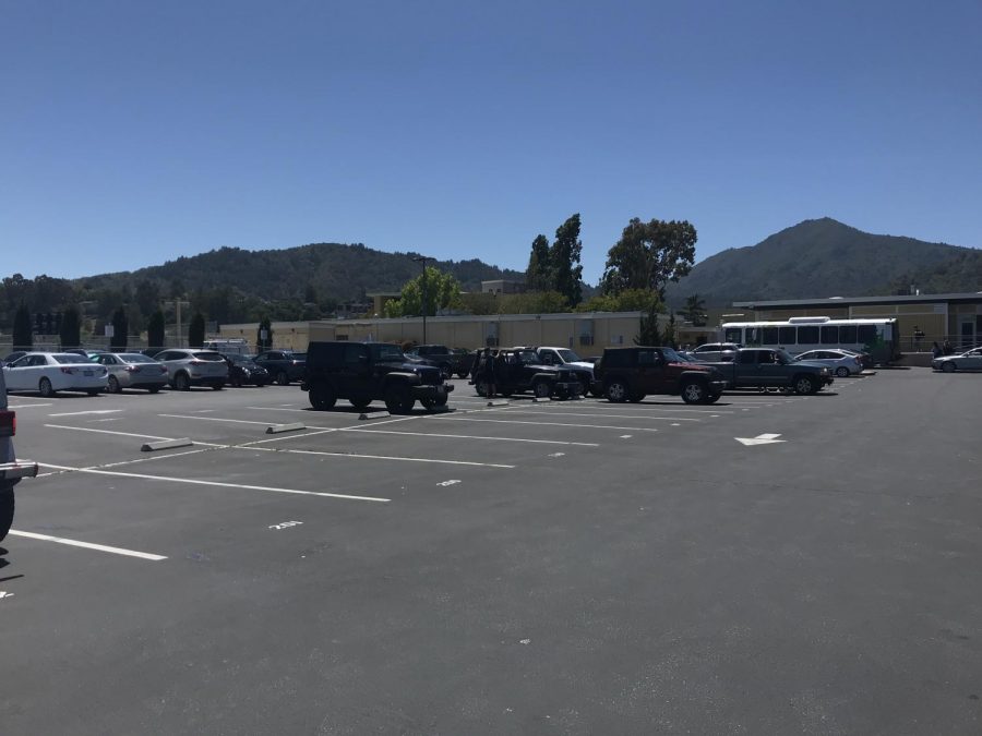 On Tuesday, May 28, the back parking lot was strikingly empty, a feat that can only be attributed to the fact that it was the annual Senior Ditch Day. Instead of attending their regularly scheduled classes, seniors extended their three-day weekend and enjoyed the sunny weather at Stinson, San Francisco, and pretty much any place that wasnt Redwood.