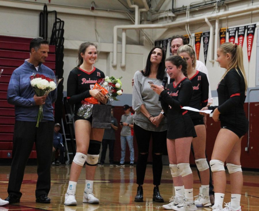 On the last game of the season, the Girls Varsity Volleyball team commemorated their senior players with gifts and bittersweet farewell speeches.