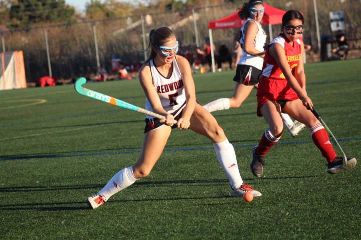 Girls’ field hockey shuts out Berkeley in quest for MCAL Championship