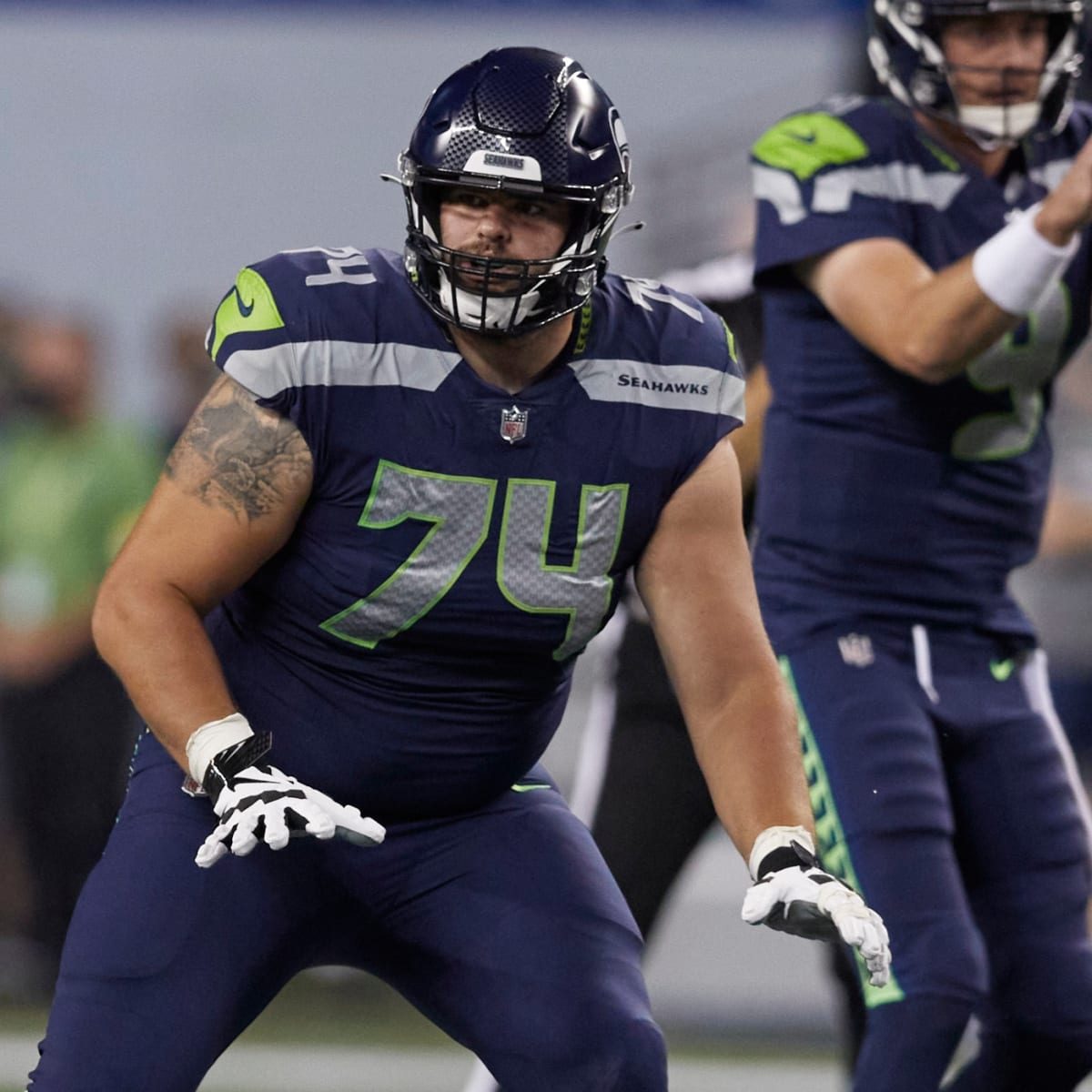 Former Redwood standout Curhan sticks with Seahawks