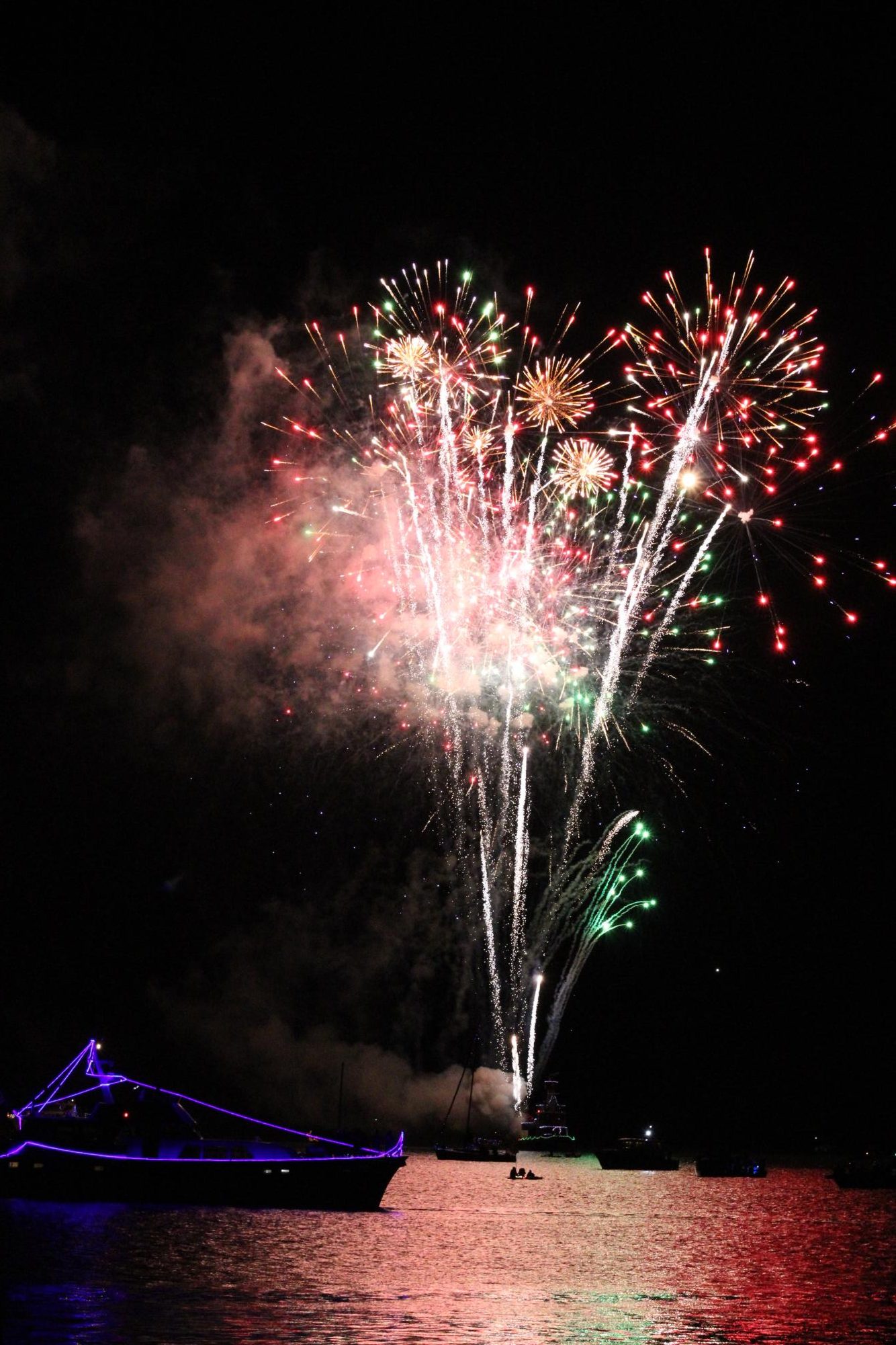 Sausalito’s 36th annual Winterfest celebrates with lighted boat parade