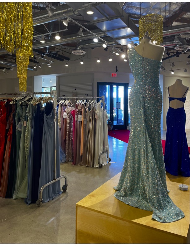 The return of the prom boutique